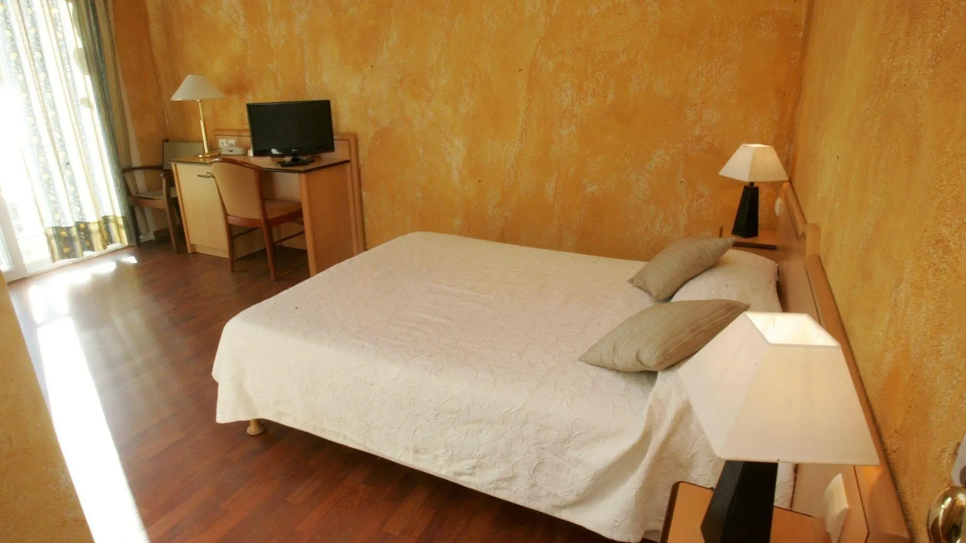 Le Beau Sejour Hotel Saint-Raphael